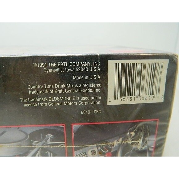 1991 AMT Ertl Model Car Kit Bobby Hamilton #68 Country Time Oldsmobile 6819 - Picture 7 of 8